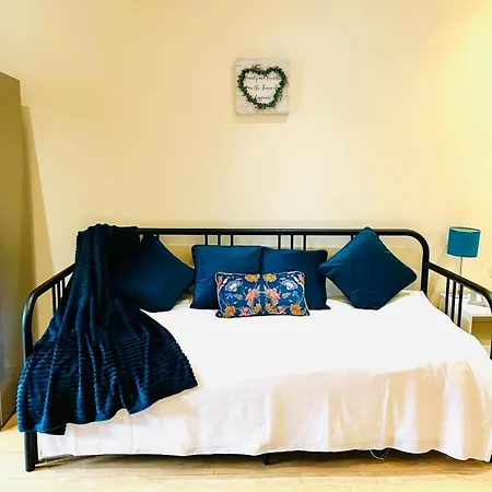 Comfortable One Bedroom Flat In London